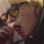 [방탄소년단] 머글) <b>아미</b>들아 슈가 이 사진 어디서 나온거야?