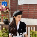 장원영 <b>프라다</b>