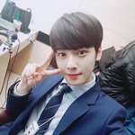 [엔터톡] <b>차은우</b> 뭔가 얼굴 바뀐 것 같음