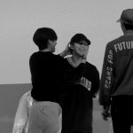 [방탄소년단] 새벽에 보고 <b>소리</b>