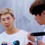 [방탄소년단] 남준이 눈치보는 거 왤케 귀여움?