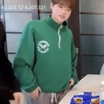 김진환 <b>초록</b> 츄리닝 산썰