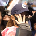 블랙핑크 리사(<b>BLACKPINK</b> LISA) 입국 볼하트