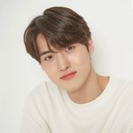 [펜타곤] 너네 즐거울 소식! 맨즈헬스 <b>여원</b>이 나온대!