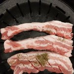 "식당에서 <b>주문</b>한 15000원짜리 삼겹살입니다 당황스럽네요"