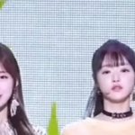 와.. <b>유아</b>가 머리가 진짜 작긴 작구나