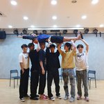 [펜타곤] <b>소속</b>사회장님도 아닌데 자주 위로 들리는 아이도르….