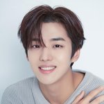 [펜타곤] <b>홍시</b> 배우프로필로 올라오니까