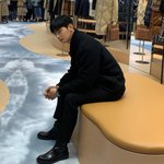 [아스트로] 은우 오늘 <b>버버리</b> 팝업스토어