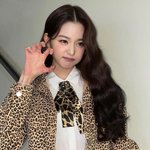 장원영 요즘 이 <b>표정</b> 많이 하는 듯