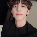 뷔랑 <b>원필</b> 진짜 비슷하게 생겼다