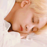 <b>윤정한</b> 예쁜 거 봐줘
