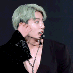 [방탄소년단] 근데 정국이 머리 톤그로 맞았는데