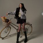 <b>장원영</b> 사람이가..??? 다리가 죤나 비현실적임ㅋㅋㅋ