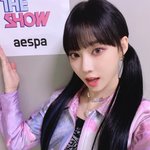 윈터 양<b>갈래</b> 개귀엽다
