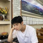 챠은우가 이런 팔뚝으로 내 <b>팔목</b> 잡는 상상