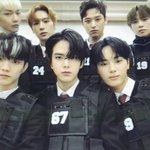 실화냐 나 걍 <b>어항</b>속 금붕어됨