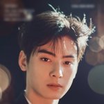 말 걸기 힘들듯한 男돌의 <b>포스</b>