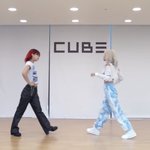 아이키랑 전소연 <b>투샷</b> 봤냐