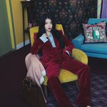 <b>카이</b>랑 아이유 이거 같은 옷이라는데 진짜 신기함