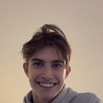 [풀햄보이즈] 나 전에 아르망 후드집업 손민수 했다는 글쓰닌뎈ㅋㅋㅋ