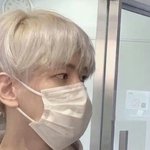 예전에는 백현 <b>이런</b> 덮은 <b>머리</b> 좋아했었는데