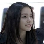 사각턱 때문에 윤곽 조지고 힢음