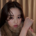 장원영 <b>팔목</b> 뭐임 겁나 가느네
