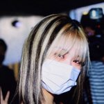 <b>셀프</b>탈색으로 이 머리 가능?