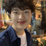 근데 주변에 트위터 하는 친구 존1나 웃기지 않냐