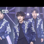 [이태용] 툥이 아직 발 안나았나봐 ㅠㅠ