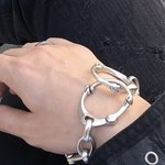 [댓글부탁해] 이 <b>팔찌</b> 어디파는지 아능사람 ㅠㅠ