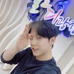 [BTOB] 우리 람<b>디</b> 귀엽게 입고 귀엽게 <b>사진</b> 찍었넹
