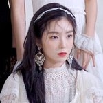 200억 가지는 <b>대신</b> 가족,친구,애인 지워야되면