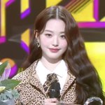 동료 남<b>돌</b>들도 잘생겼다고 언급하는 아이돌