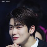 <b>한결</b>같은 男돌의 빠져드는 시선