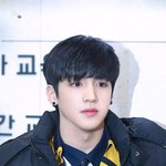 [펜타곤] <b>우석</b>이 유튭에 댓 달장 ᕕ( ᐛ )ᕗ