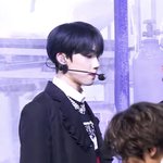 [더보이즈] 역시 <b>찬희</b>는 퐁실퐁실한 머리가 잘 어울려