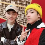 [펜타곤] 신원 <b>우석</b> 형구 너무 수고했다