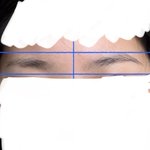 나 눈썹 <b>짝짝이</b> 진짜 심하지 않냐