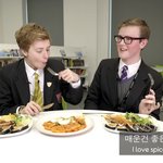 [풀햄보이즈] 매워서 당황한 잭의 <b>포크</b> 잡는법ㅋㅋ