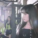 <b>리즈</b> 윤 닮았네