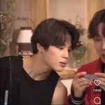 [방탄소년단] 이날 <b>착장</b> 무대 볼 수 있나ㅜ