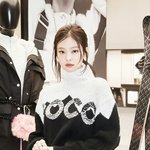 [댓글부탁해] 아이패드 4세대 5세대 아무나 들어유ㅏ서 걸라줘 제발제발...