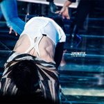 슬림하지만 <b>탄탄</b>한 피지컬의 남돌