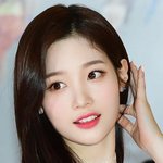 정채연 <b>사나</b> 닮지않음?