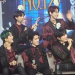 [NCT칠프] 오 이거 약간 오랜만에 만난 친구한테 <b>인사</b>하는거처럼...
