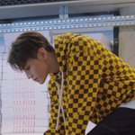 [이태용] <b>스티커때</b> 찍은건가?