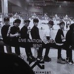 [<b>YG</b>] 의자 하나에 9명앉기