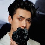 방금뜬 <b>세훈</b> 얼굴
